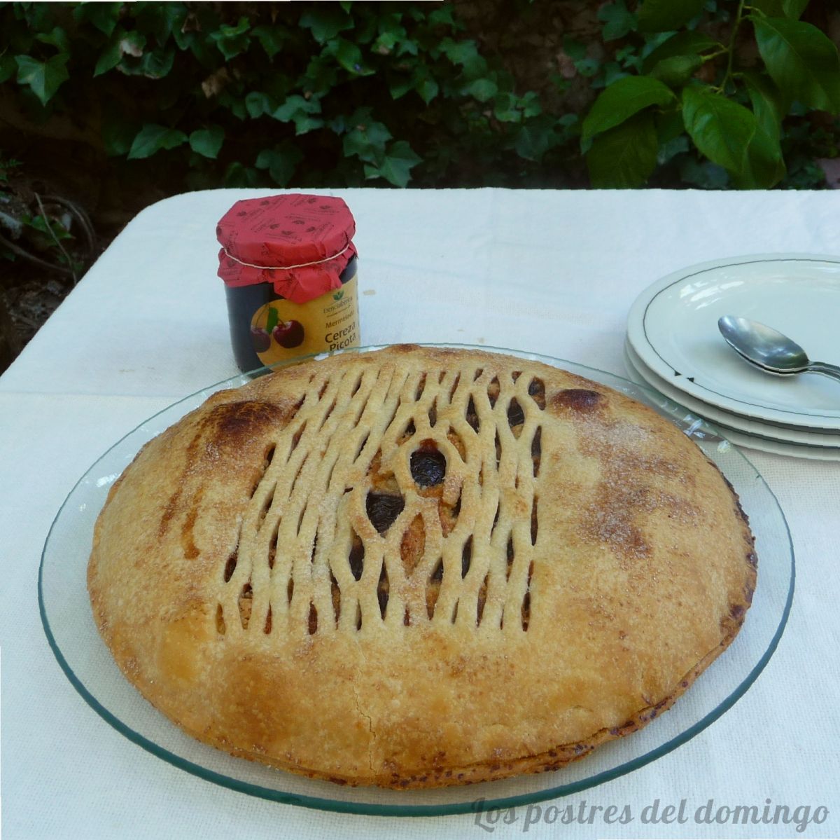 Hojaldre de almendras y cerezas