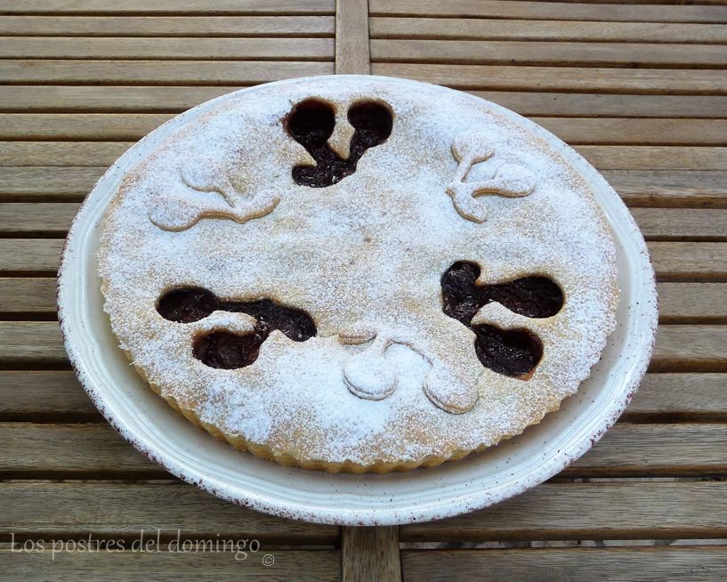 tarta de manzana y cerezas