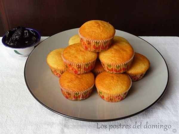 magdalenas rellenas de ciruelas pasas