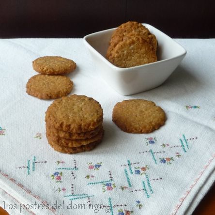 galletas de avena con mano de Buda