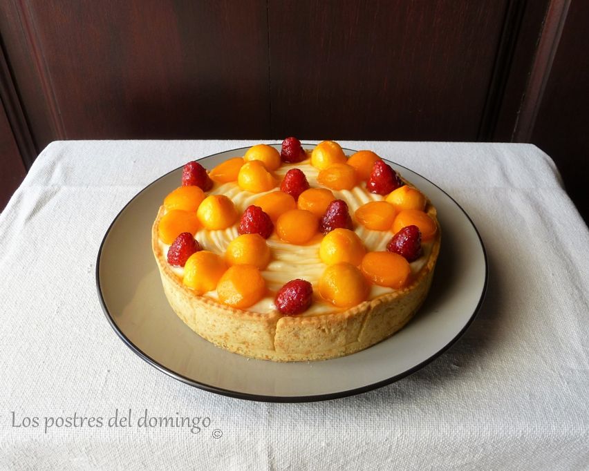 tarta de crema y frutas