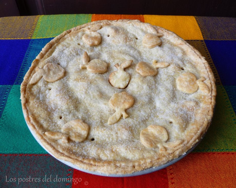 tarta de manzana con pasas y nueces