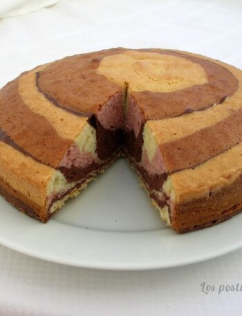 Bizcocho de tres sabores