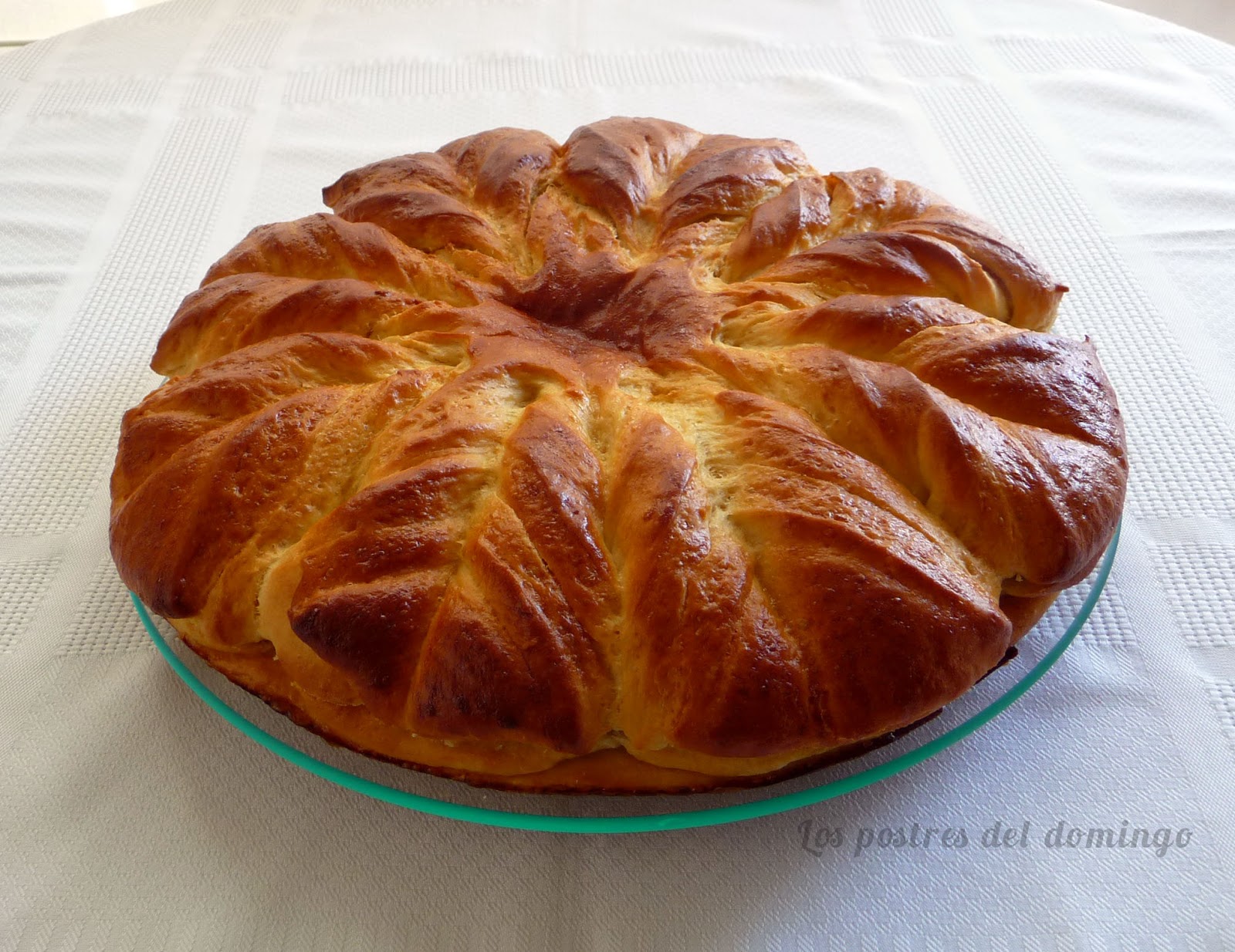 Brioche relleno de chocolate
